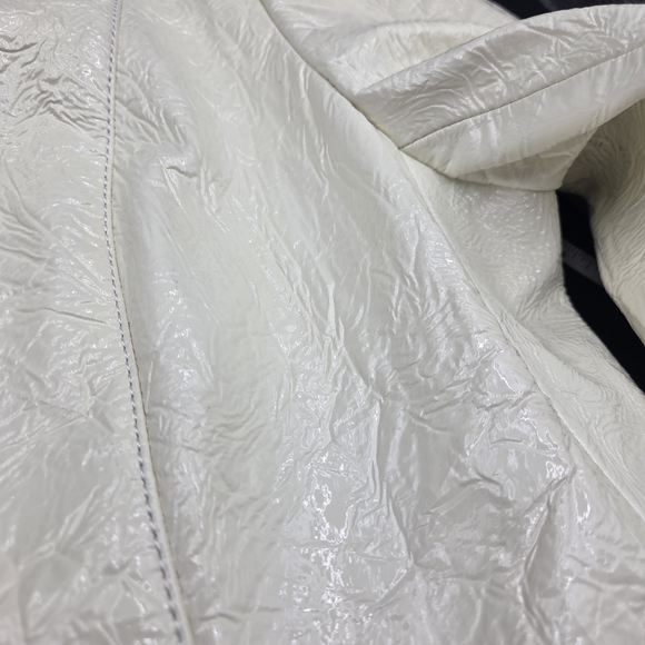 Burberry Women's Cream Double-Breasted Jacket - Picture 9 of 10